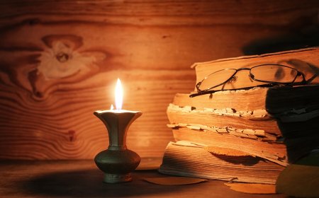 Ekattur-er Boiguli: A 1971 Reading List