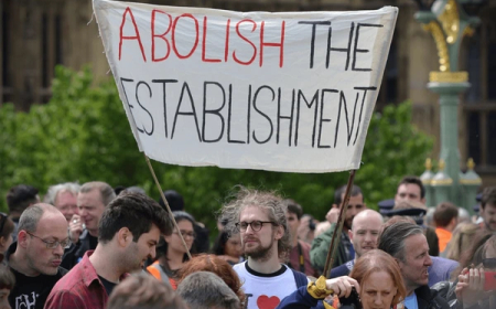 The Rise and Fall of Anti-Establishment Populism