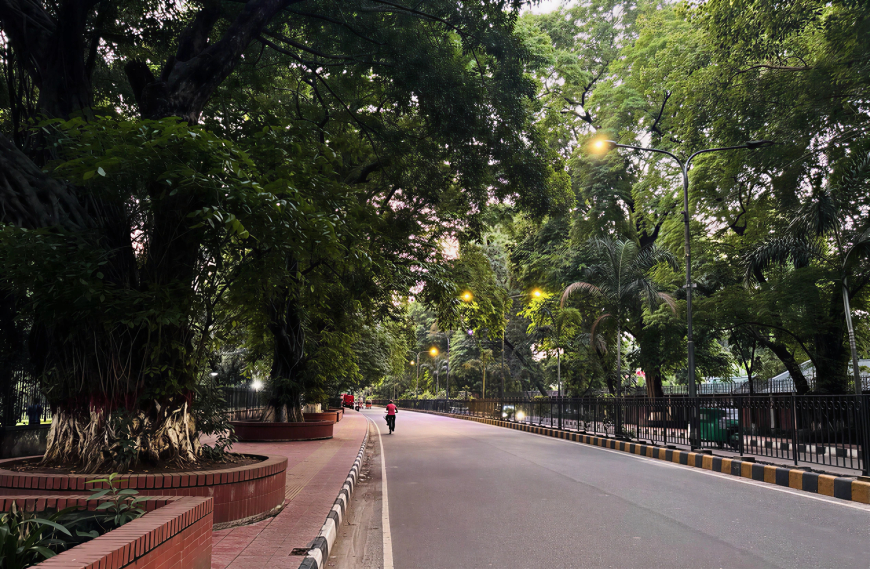 Dhaka Still Walks on the Streets That Empire Left Behind