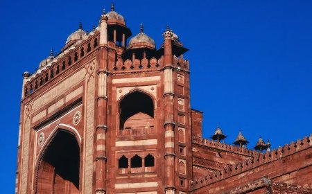 The Enchantress of Fatehpur Sikri: A Film We Haven't Made Yet